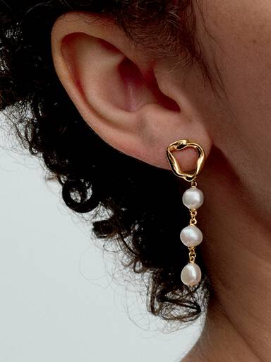 Brincos de pérolas de cultura de água doce com formato de círculo orgânico estilo barroco Revestimento de ouro 14k